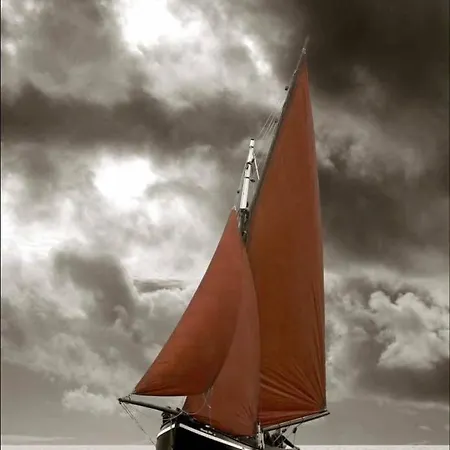 公寓 Teachin An Tsruthain 戈尔韦